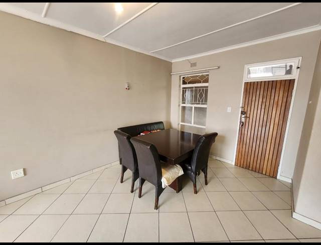 2 BEDROOM TOWNHOUSE FOR SALE IN BRACKENHURST